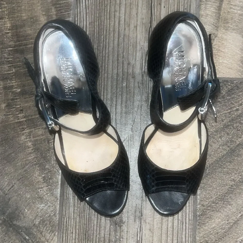 Michael Kors 5” black leather wedges